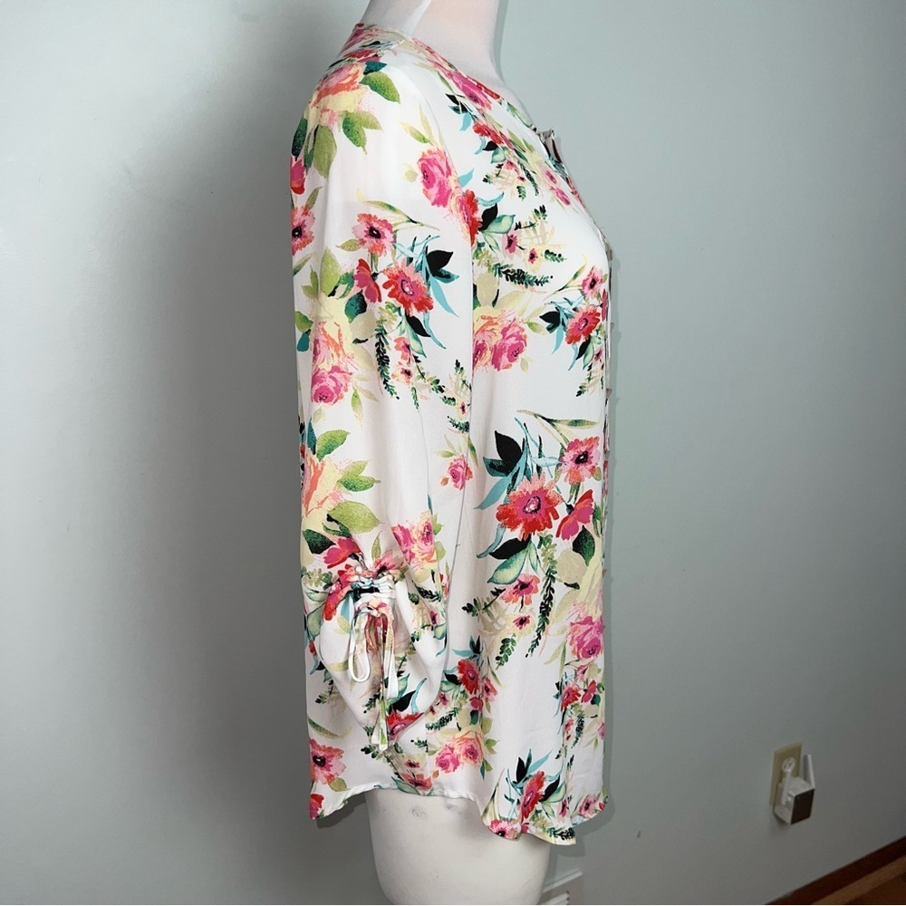 Floral Women's Top - White and Pink - Picture 5 of 11
